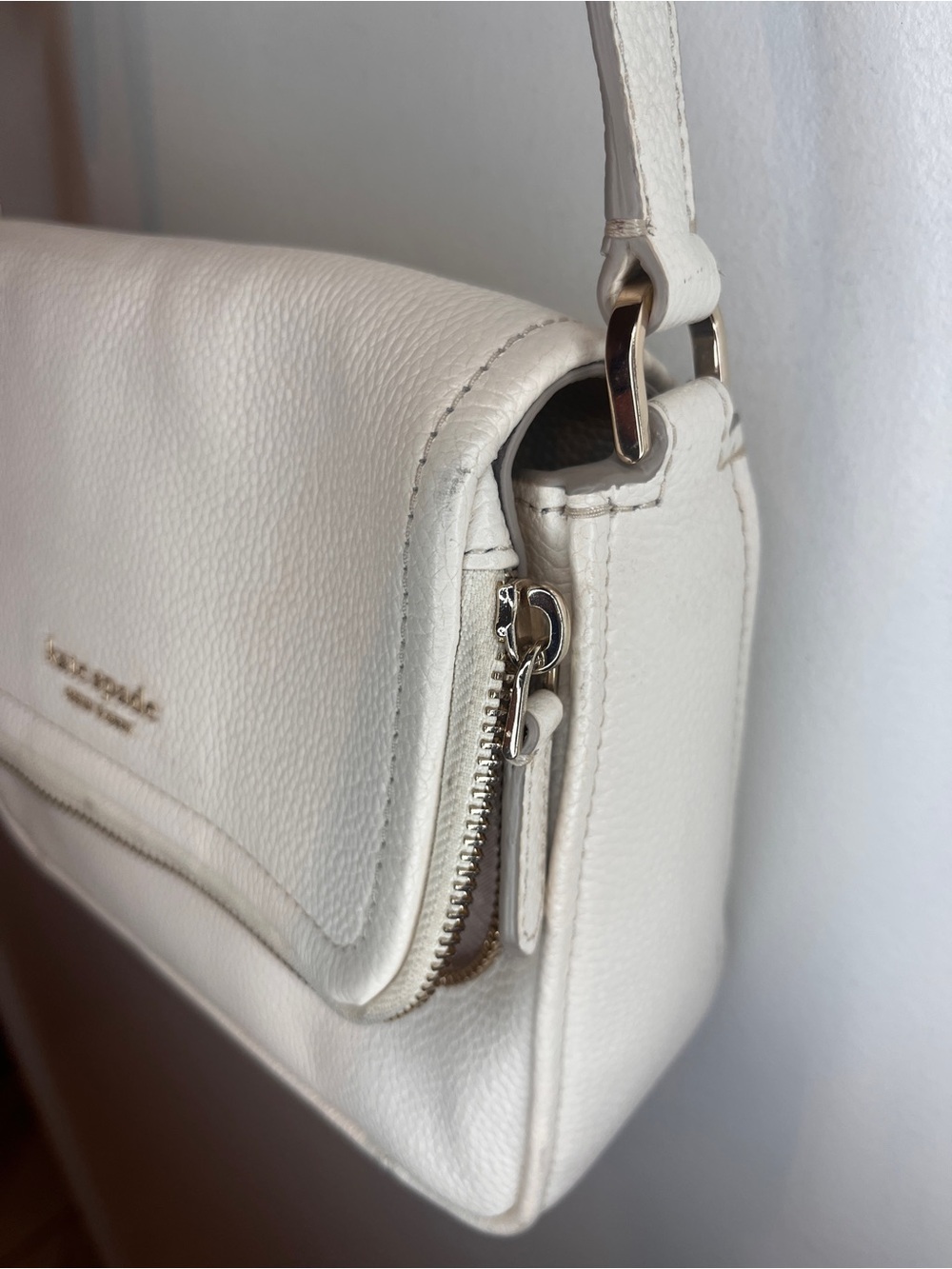 Kate Spade Leather Light Teal Crossbody Bag GENTLY USED - Picture 6 of 14